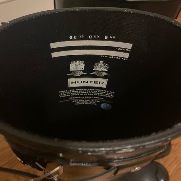 Hunter tall black glossy rain boots size 8 - Picture 3 of 3